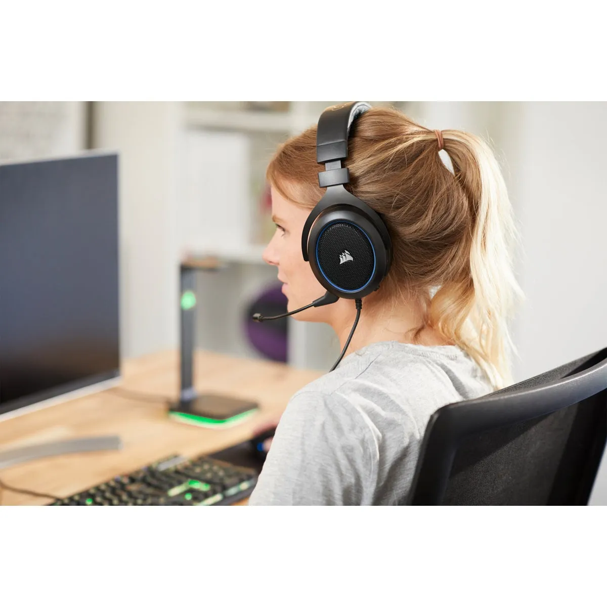 Corsair Headset HS50 Pro Stereo Gaming Headset for Playstation 4 and Mobile - Blue