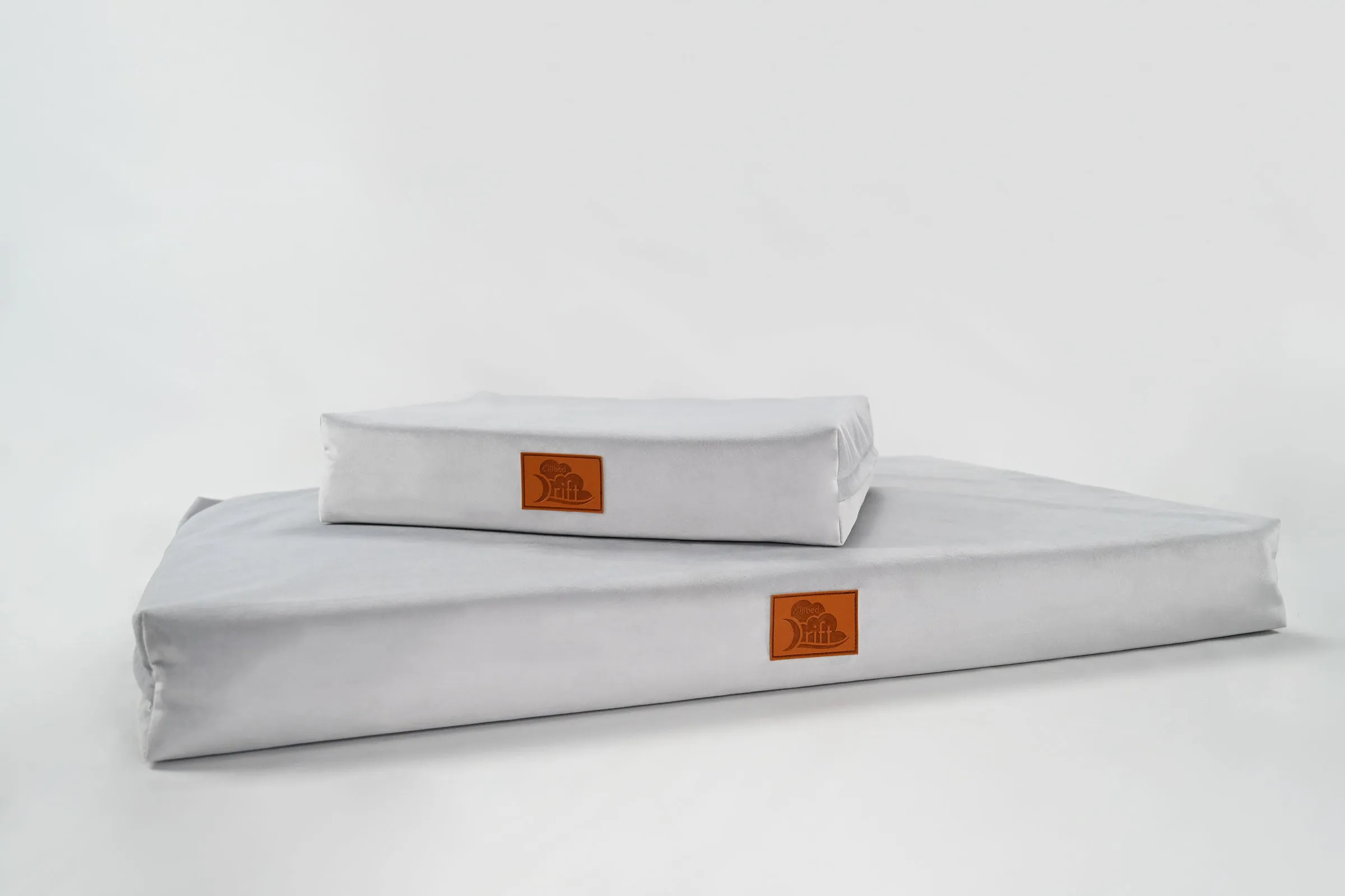 EMbed Drift Pet Bed