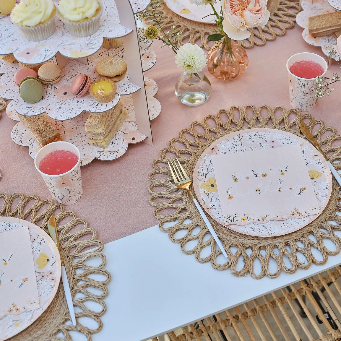 Ginger Ray Napkins - Happy Birthday Floral