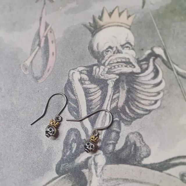 Queen Skull Earrings Gold Crown